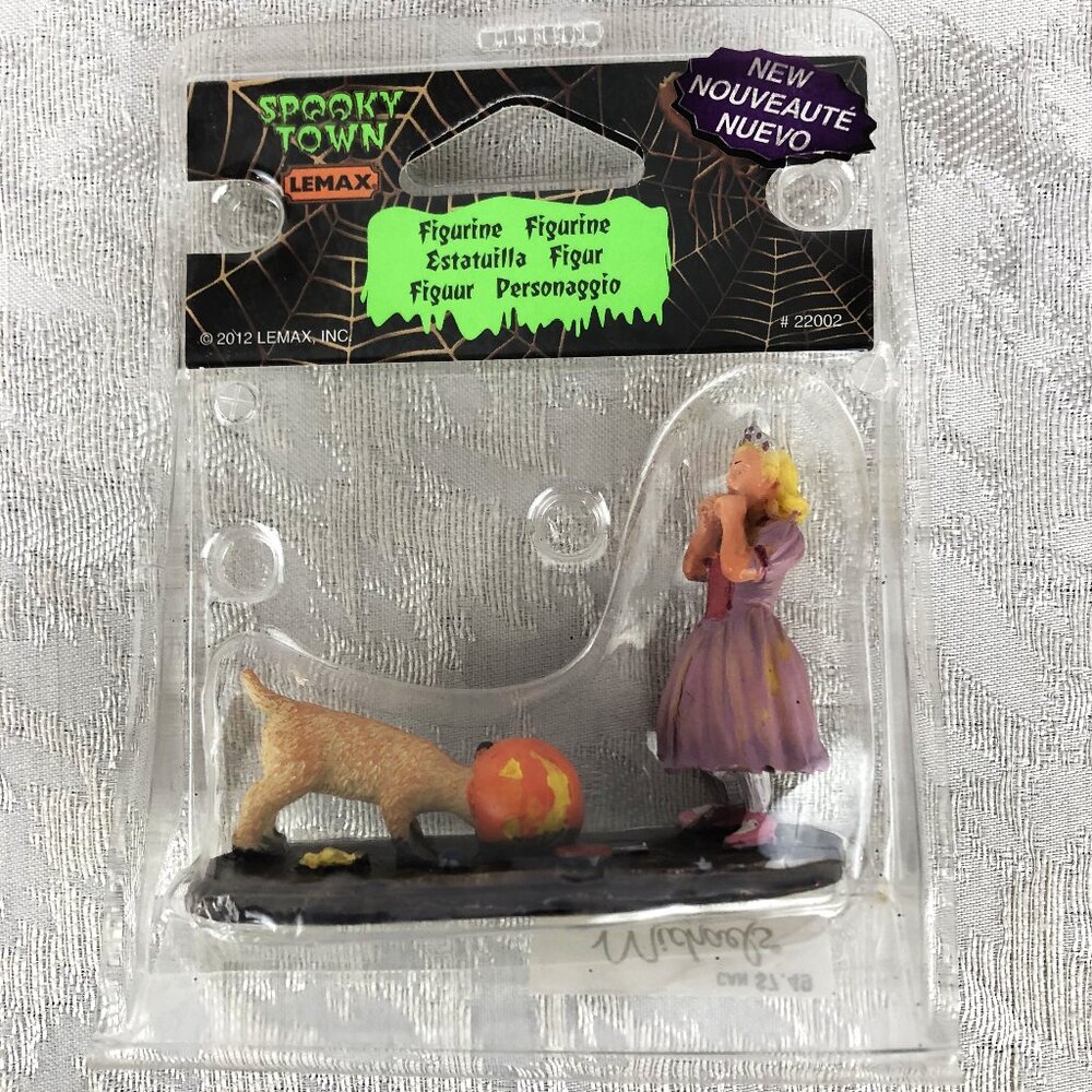 Lemax Spooky Town 2012 Rare Collectible Figurine #22002 Candy Thief NWT